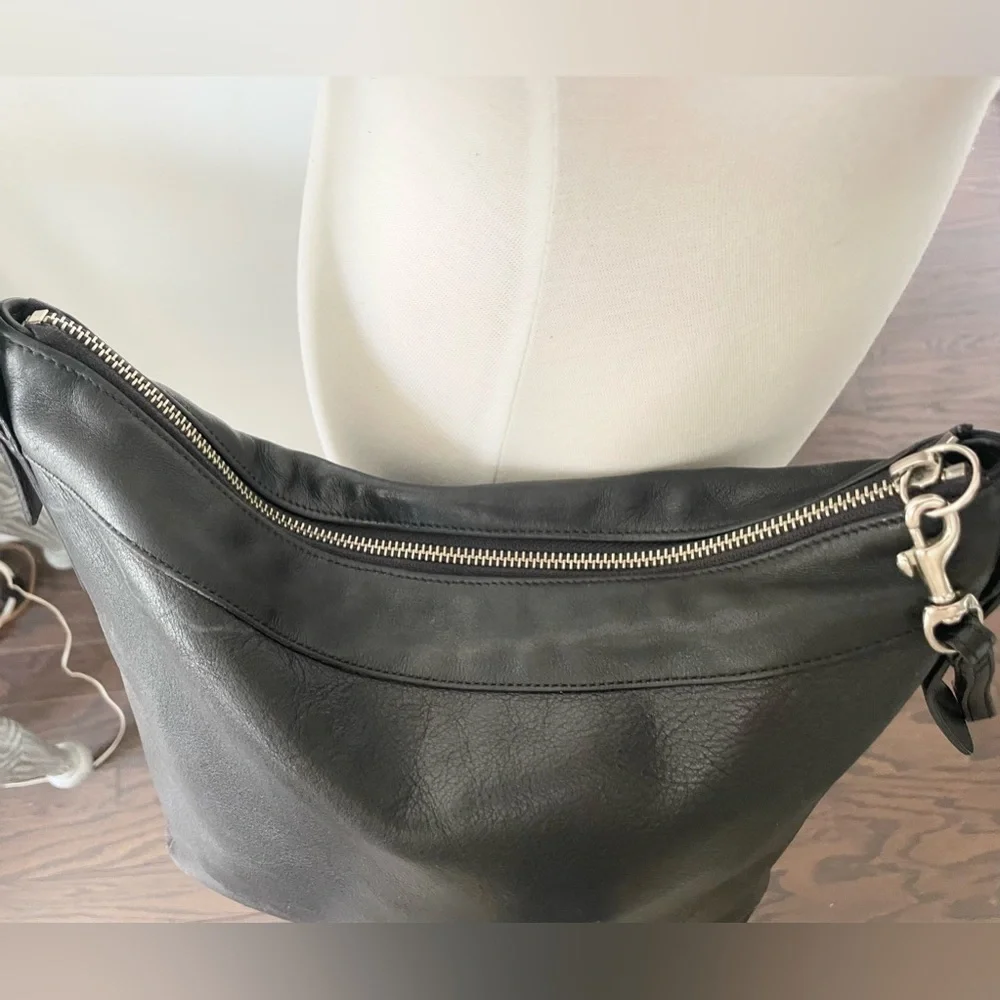 VTG COACH 9188 BLACK LEATHER SHOULDER BAG SILVER HARDWARE